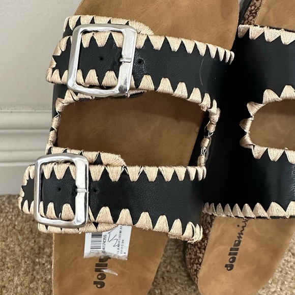 Buckle Slides - Picture 3 of 5